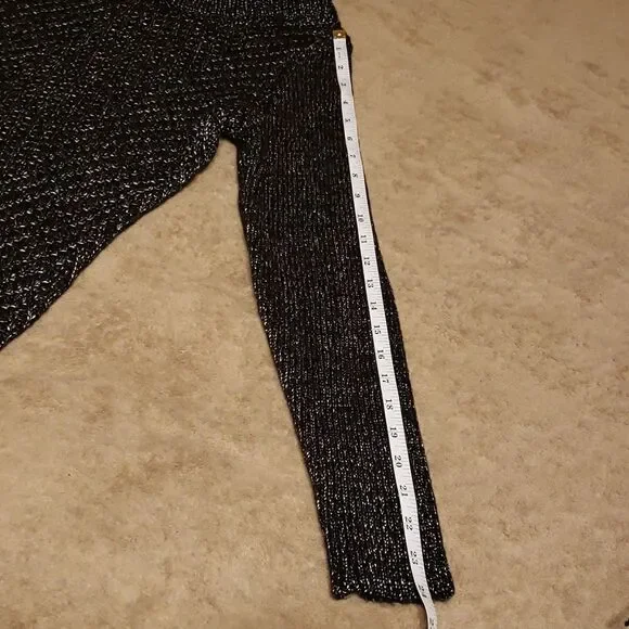 White House Black Market medium sweater - Picture 9 of 9